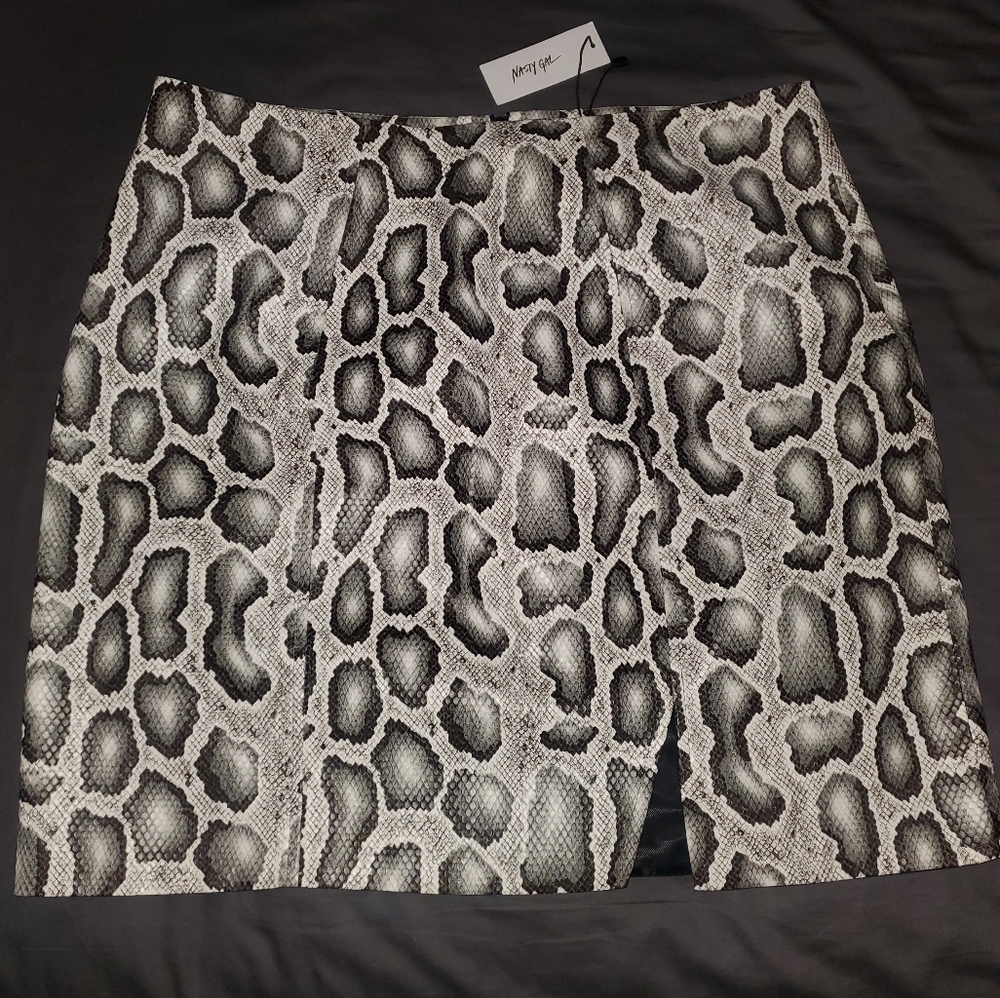 Nasty Gal Black and Gray Animal Print Pencil Skirt
